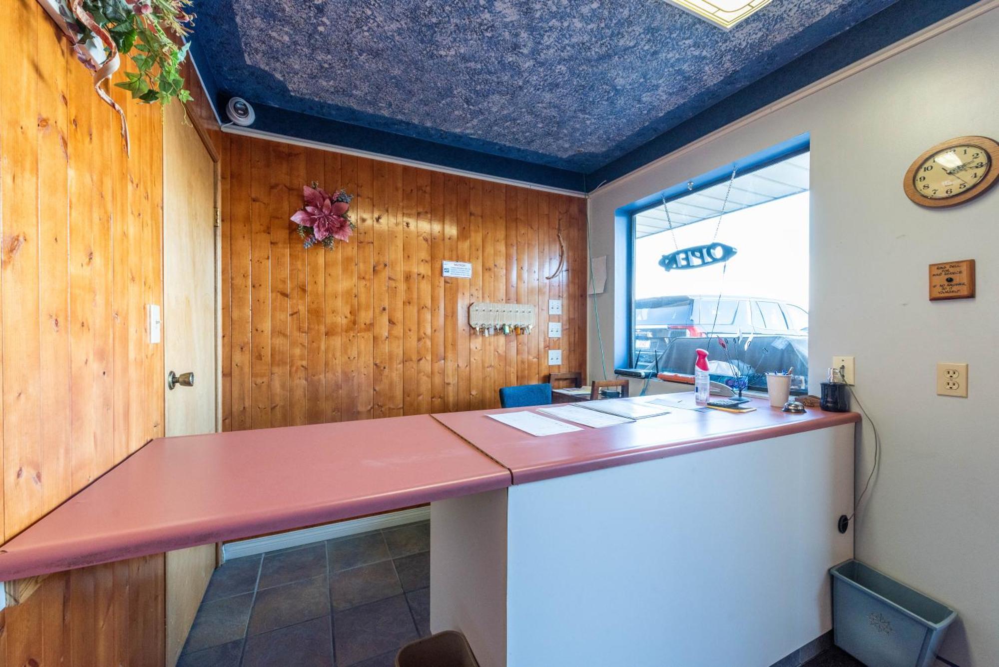 Blue Horse Motel Beiseker Esterno foto